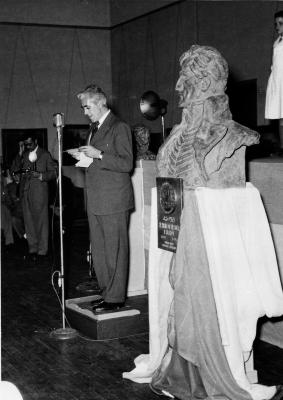 Donación del  busto de Guillermo Brown a Irlanda