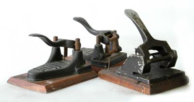 Perforadoras de papel  (A y B)